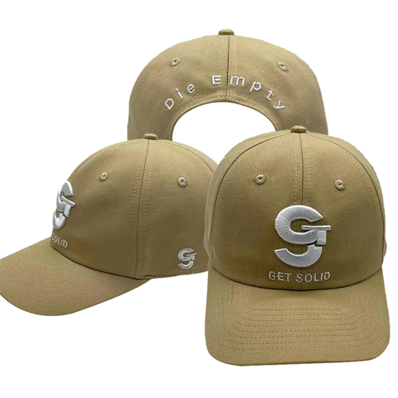 Geborduurde petten